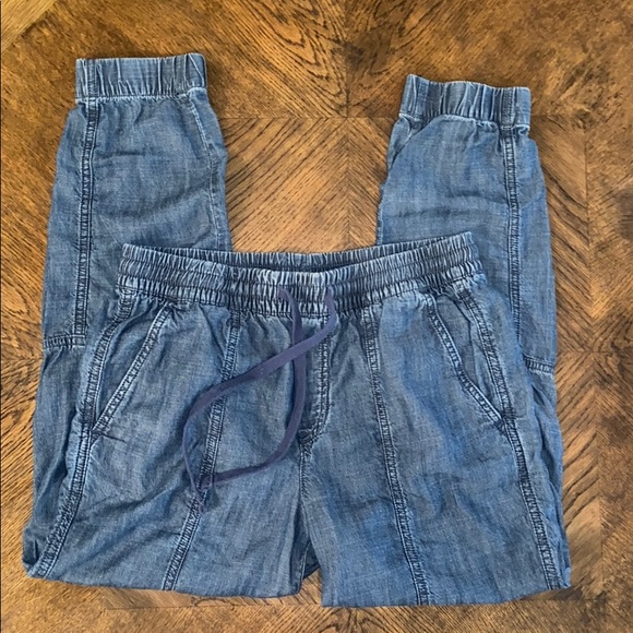 SOLD GAP | seamed light indigo jogger - Picture 6 of 8